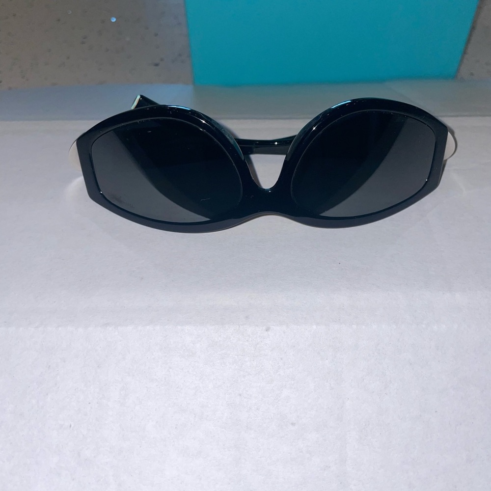 Tiffany & Co. Black Sunglasses🩵 - Picture 5 of 6